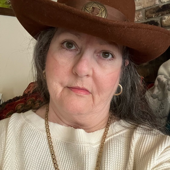 Meet your Posher, Alisia - Picture 6 of 6